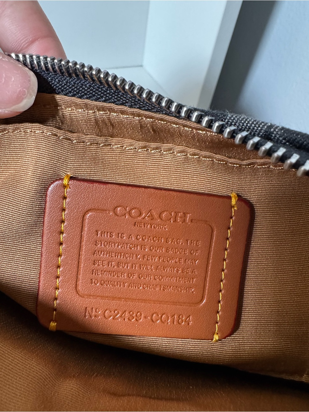 Coach Ashton Bag - Picture 7 of 7